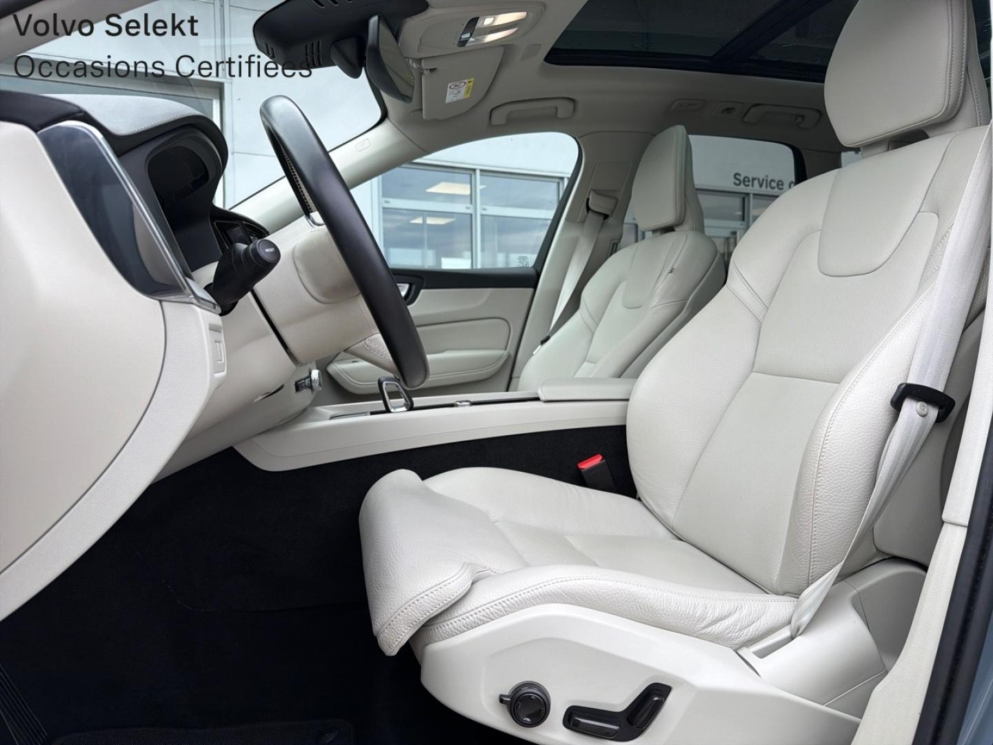 Image VOLVO XC60 T6 AWD 253 + 145ch Utimate Style Dark Geartronic