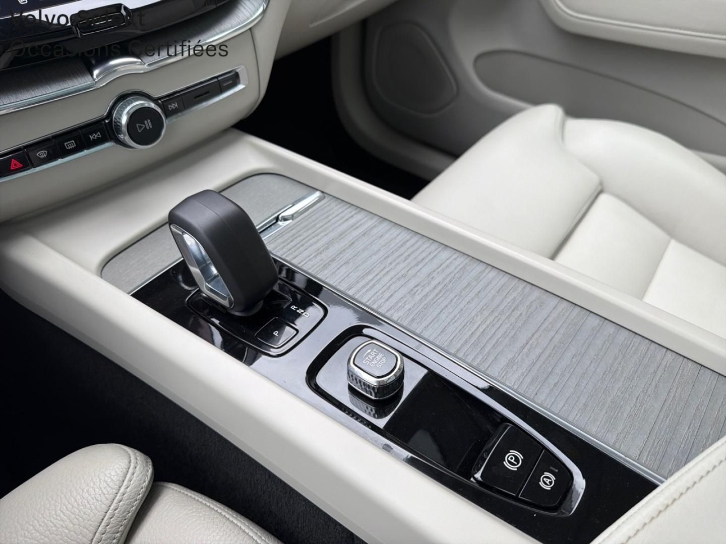 Image VOLVO XC60 T6 AWD 253 + 145ch Utimate Style Dark Geartronic