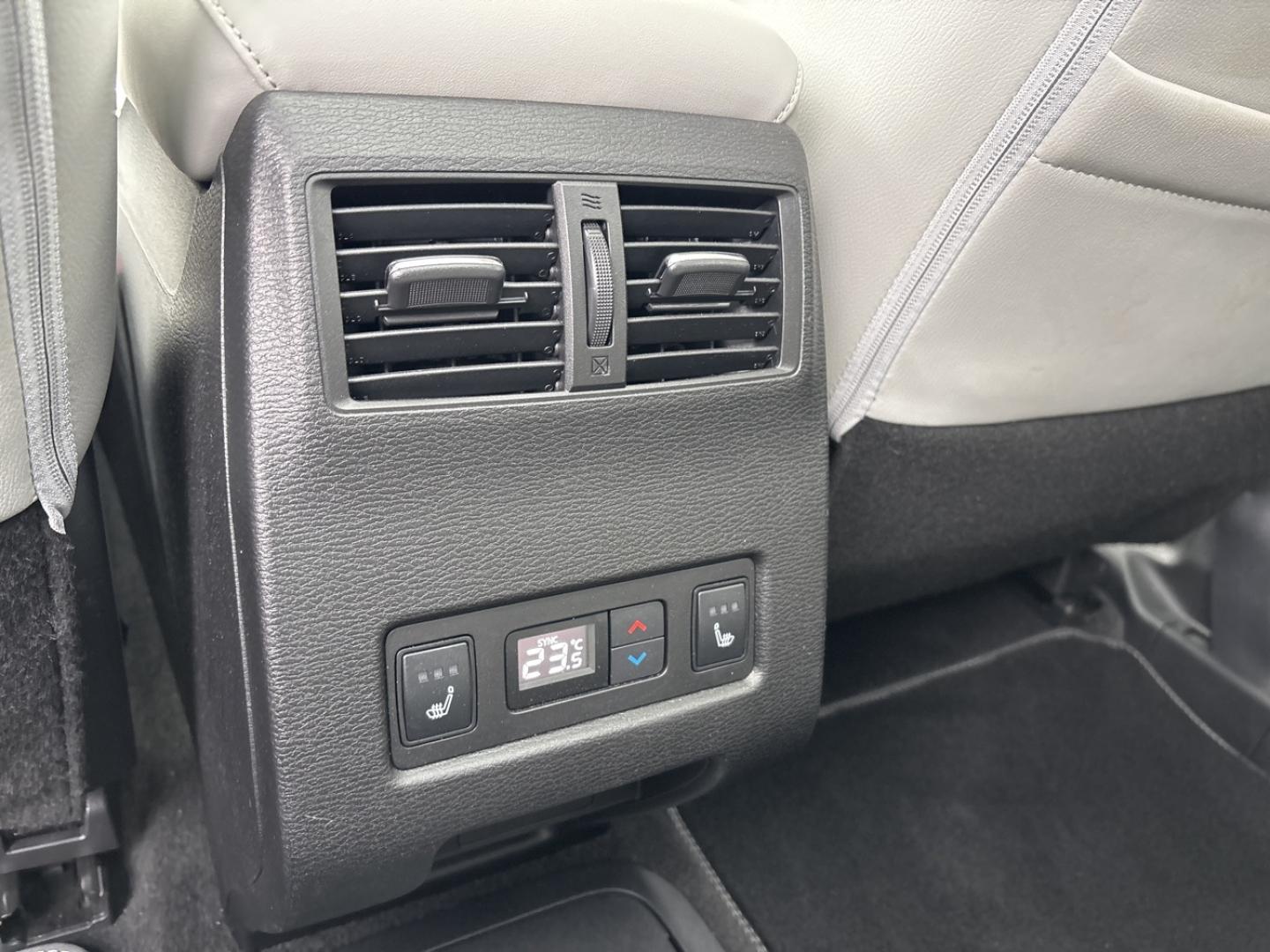 Image MITSUBISHI Outlander 2.4 PHEV 306ch Instyle 4WD