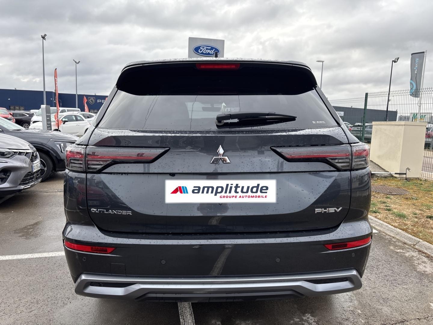 Image MITSUBISHI Outlander 2.4 PHEV 306ch Intense 4WD