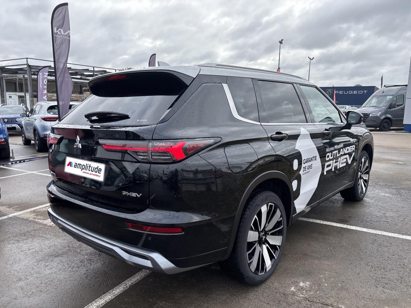 Image MITSUBISHI Outlander 2.4 PHEV 306ch Instyle 4WD