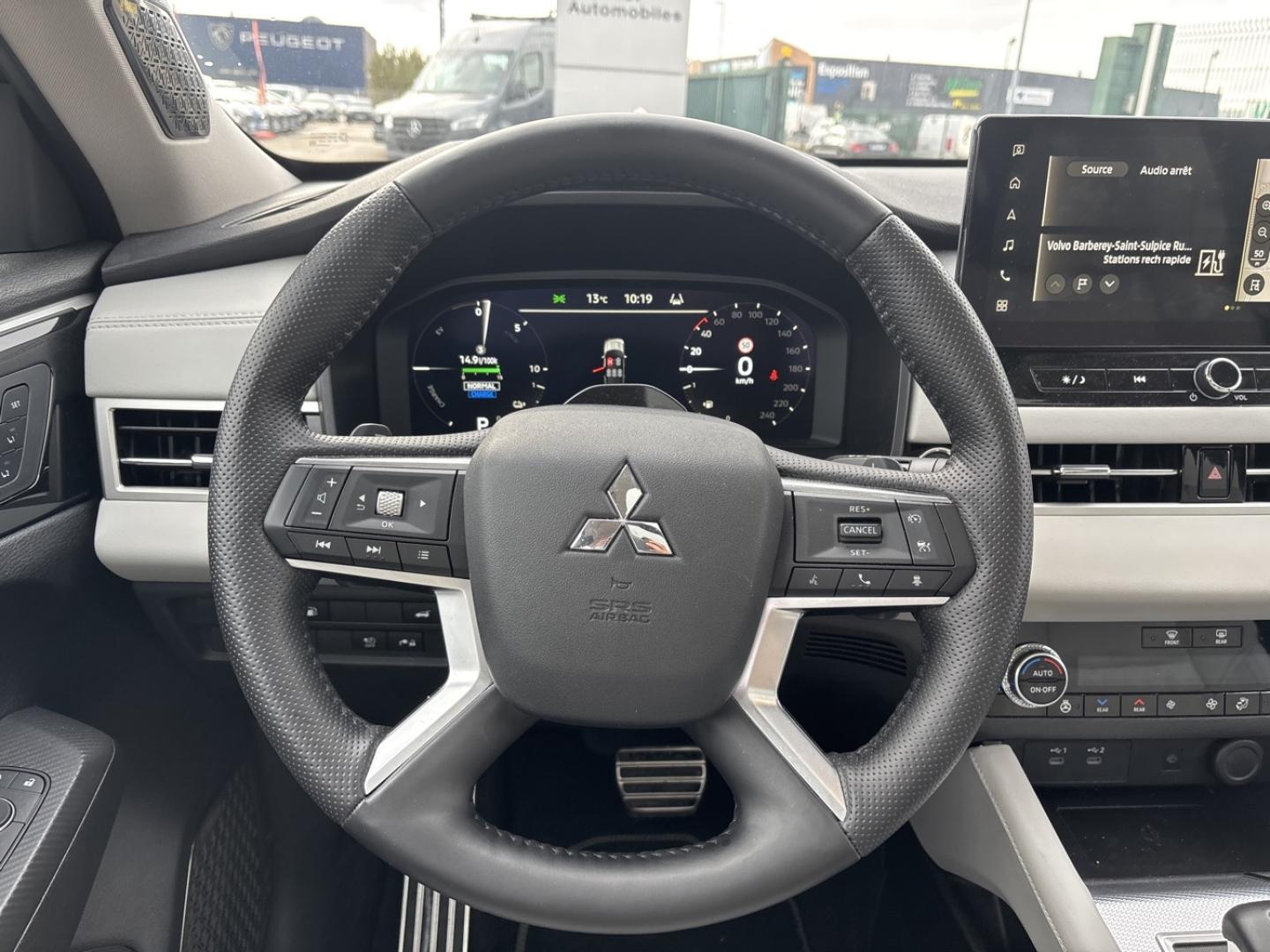 Image MITSUBISHI Outlander 2.4 PHEV 306ch Instyle 4WD