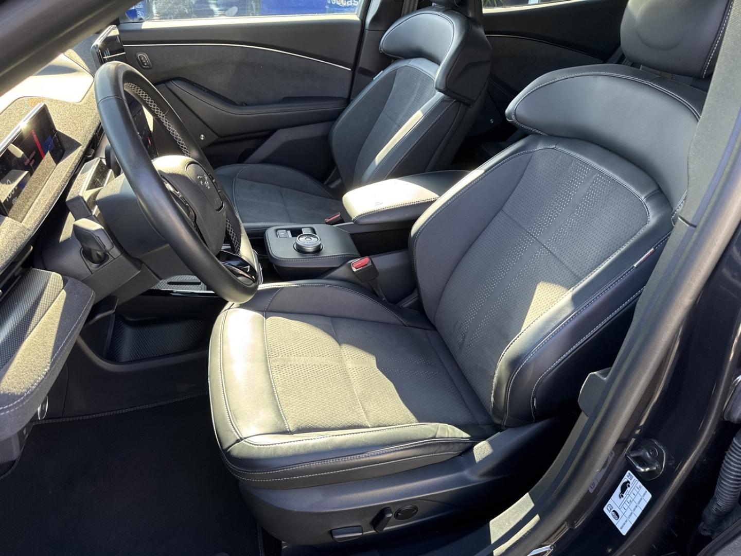 Image FORD Mustang Mach-E 487ch Extended Range 99kWh GT AWD