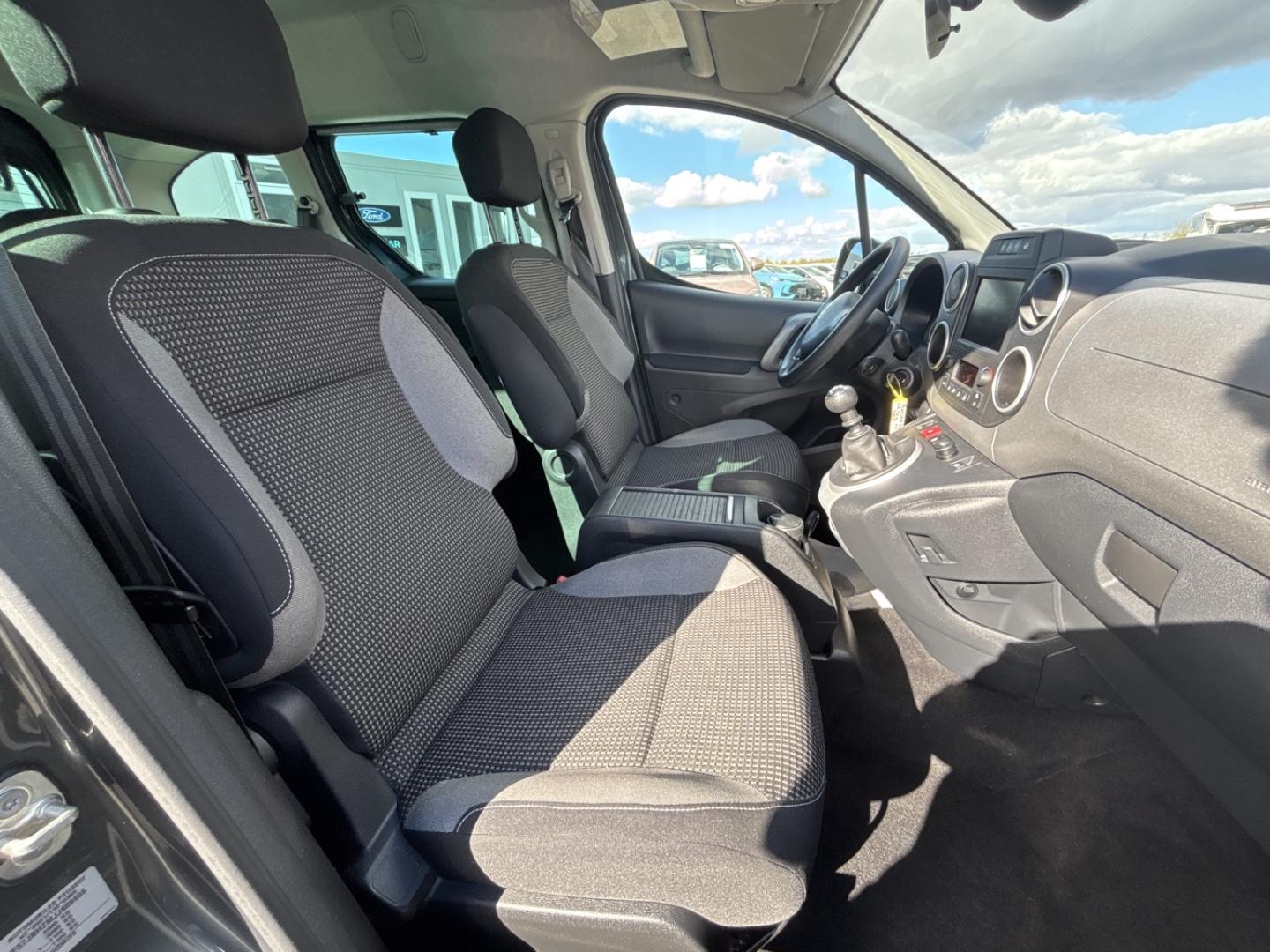 Image PEUGEOT Partner Tepee 1.6 BlueHDi 120ch Outdoor S&S
