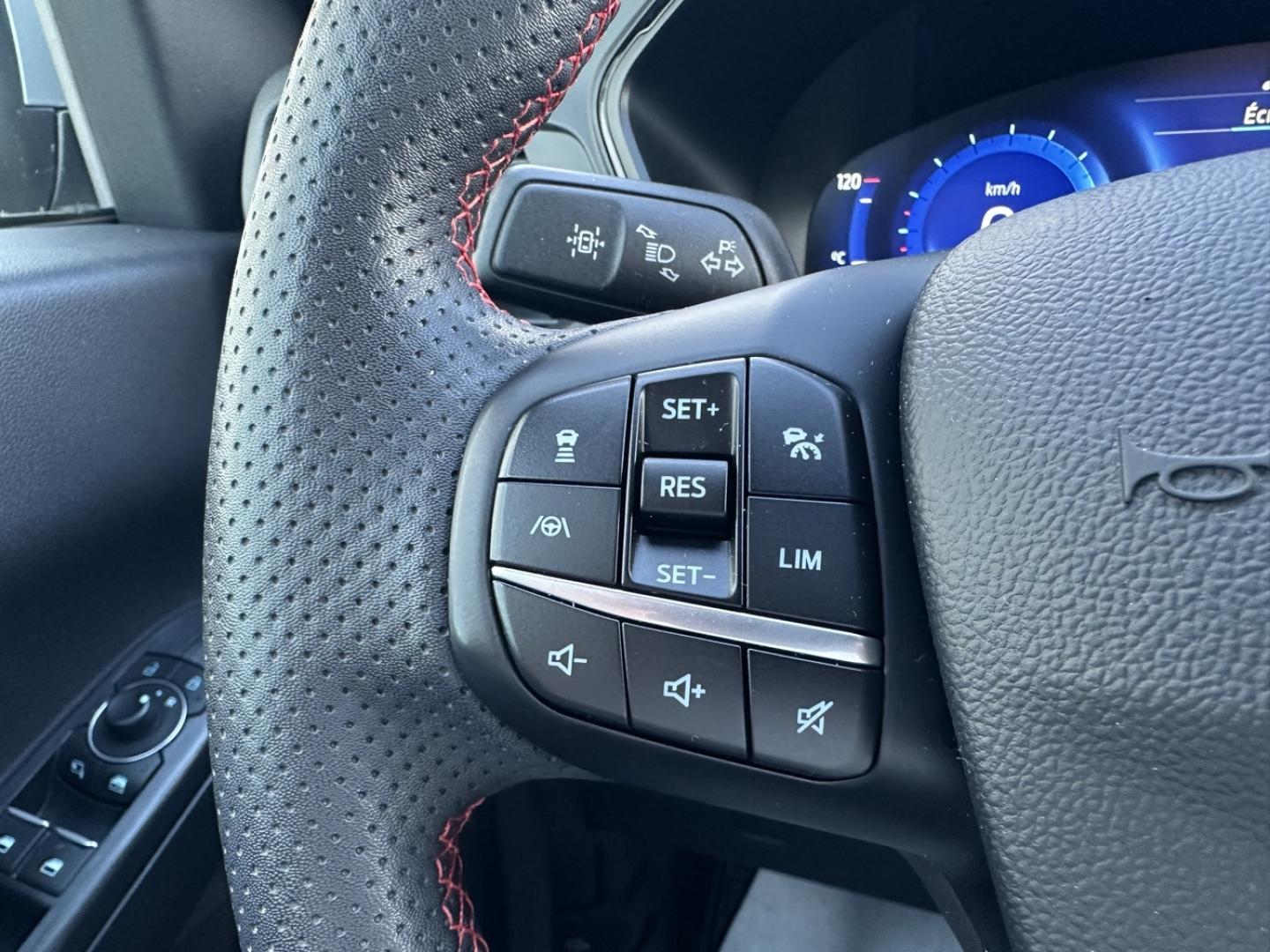 Image FORD Kuga 2.5 Duratec 190ch FHEV E85 Graphite Tech Edition BVA