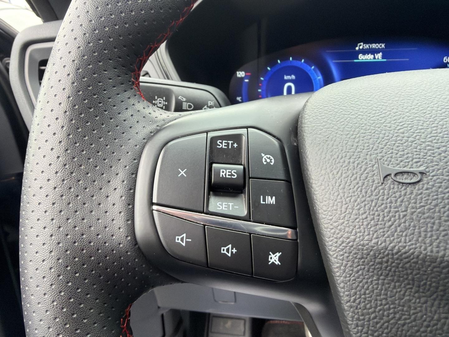Image FORD Kuga 2.5 Duratec 190 ch FHEV E85 ST-Line X BVA