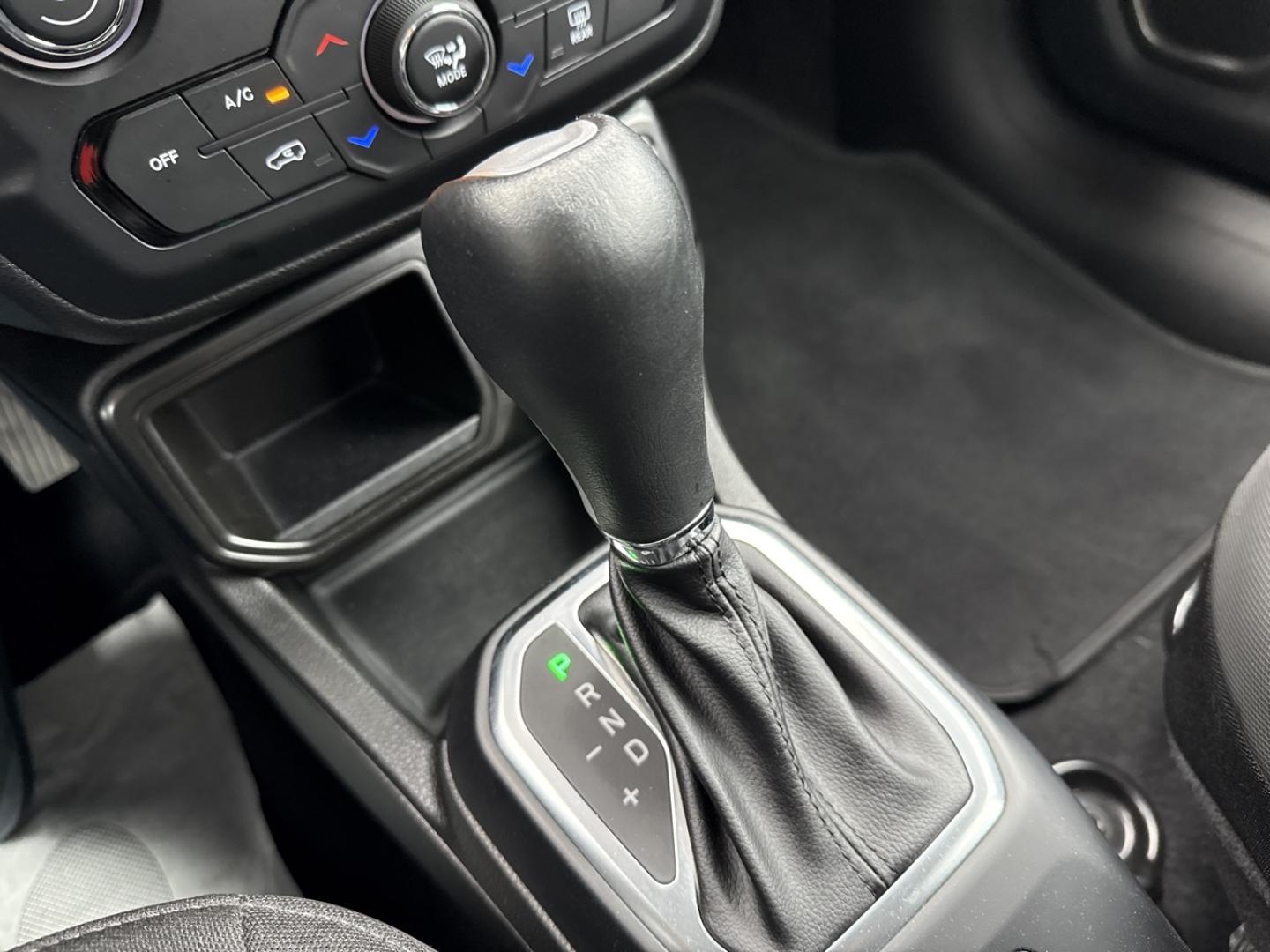 Image JEEP Renegade 1.5 Turbo T4 130ch MHEV Summit BVR7