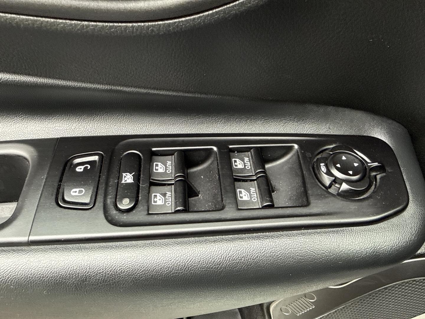 Image JEEP Renegade 1.5 Turbo T4 130ch MHEV Summit BVR7