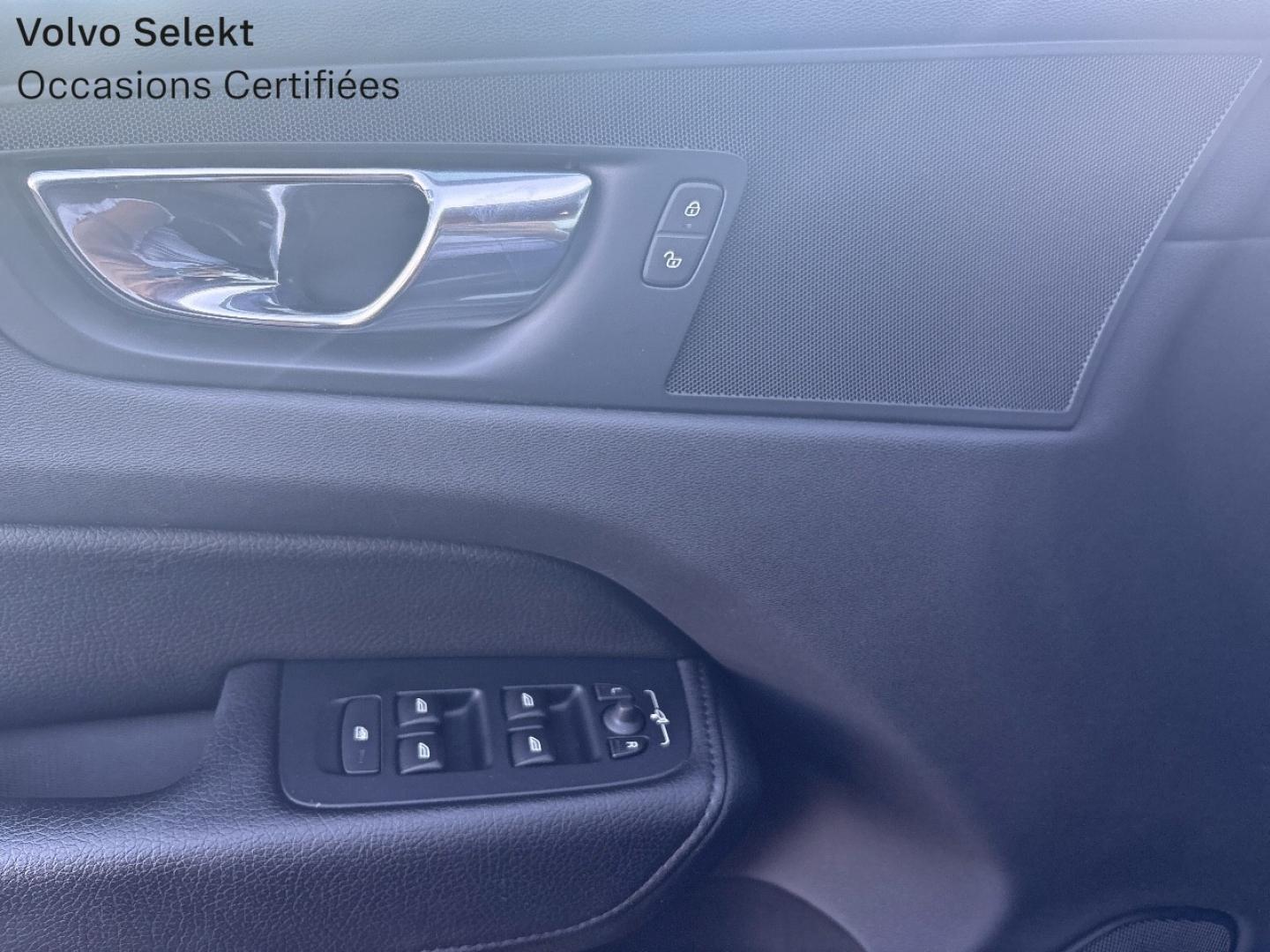 Image VOLVO XC60 B4 AdBlue 197ch Momentum Business Geartronic