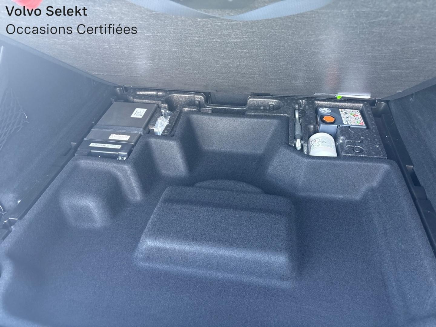 Image VOLVO XC60 B4 AdBlue 197ch Momentum Business Geartronic