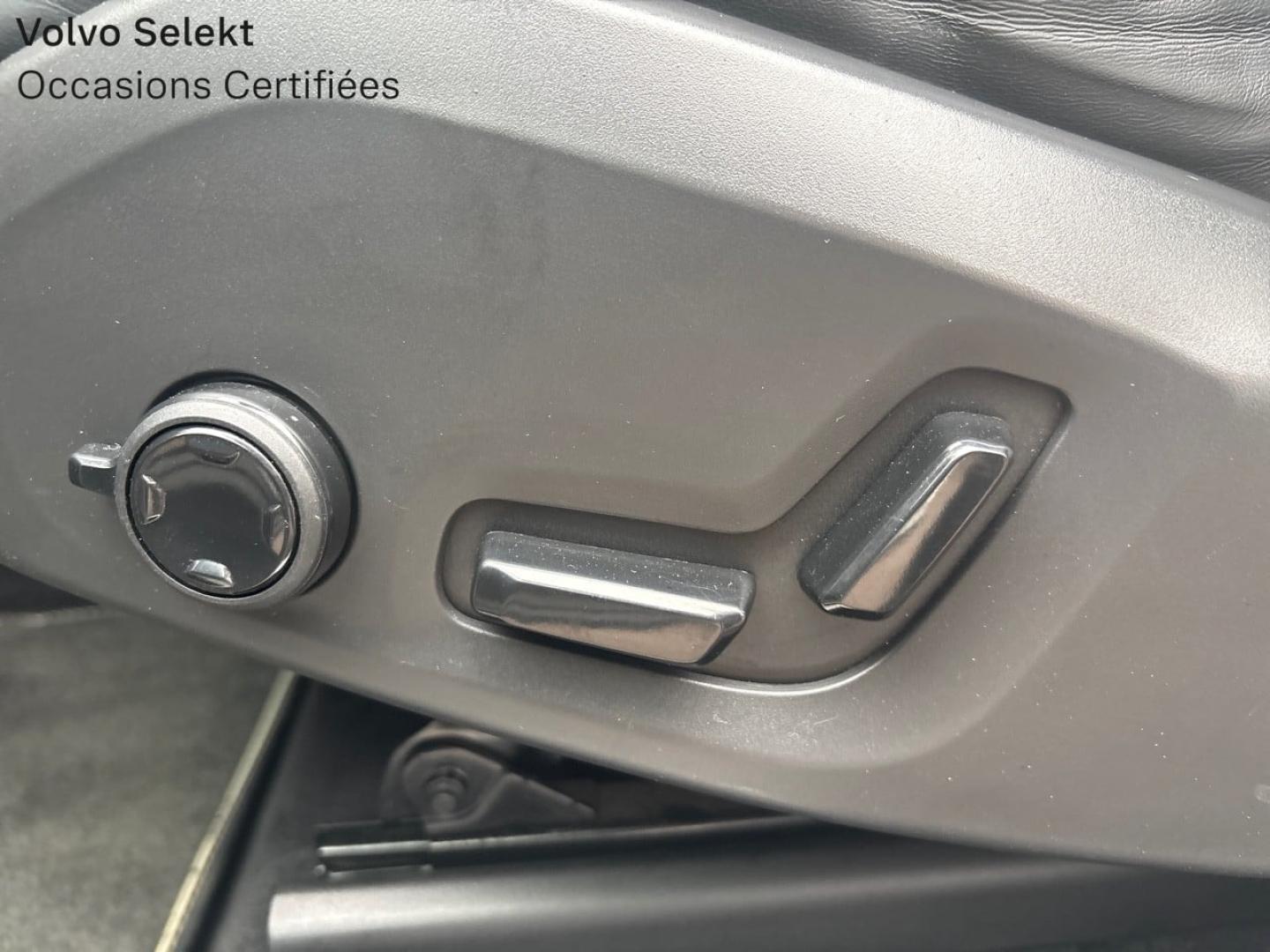 Image VOLVO XC60 T8 AWD Recharge 303 + 87ch R-Design Geartronic