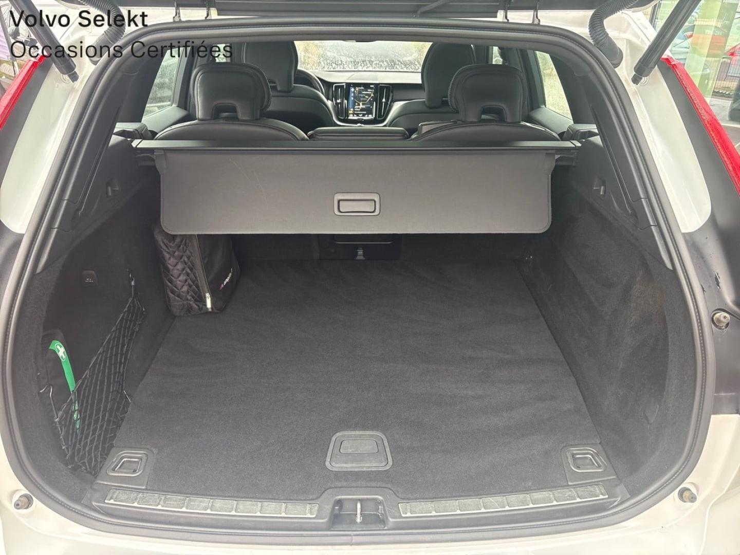 Image VOLVO XC60 T8 AWD Recharge 303 + 87ch R-Design Geartronic