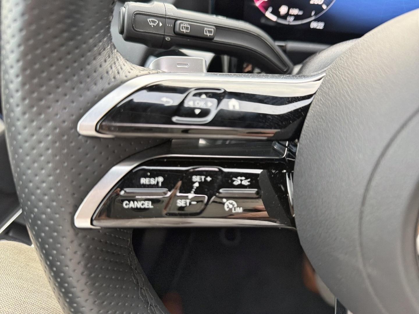 Image MERCEDES-BENZ GLA 220 d 190ch Edition 140 8G-DCT 4Matic