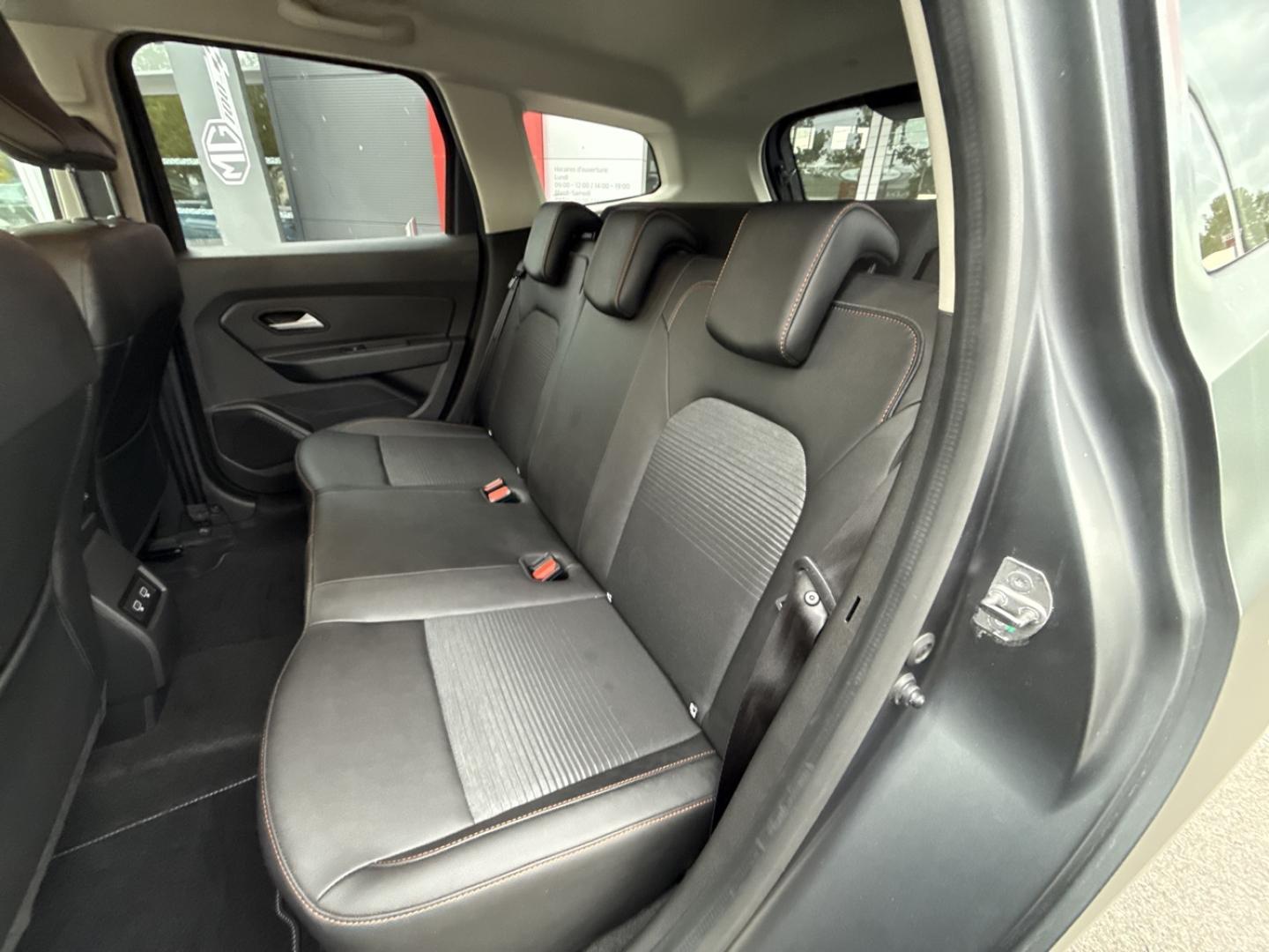 Image DACIA Duster 1.3 TCe 150ch FAP Mat Edition 4x2 EDC