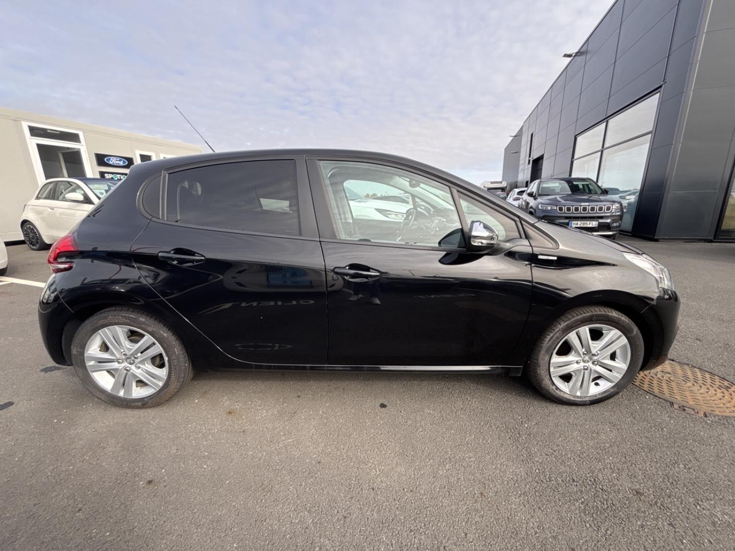 Image PEUGEOT 208 1.2 PureTech 82ch Style 5p