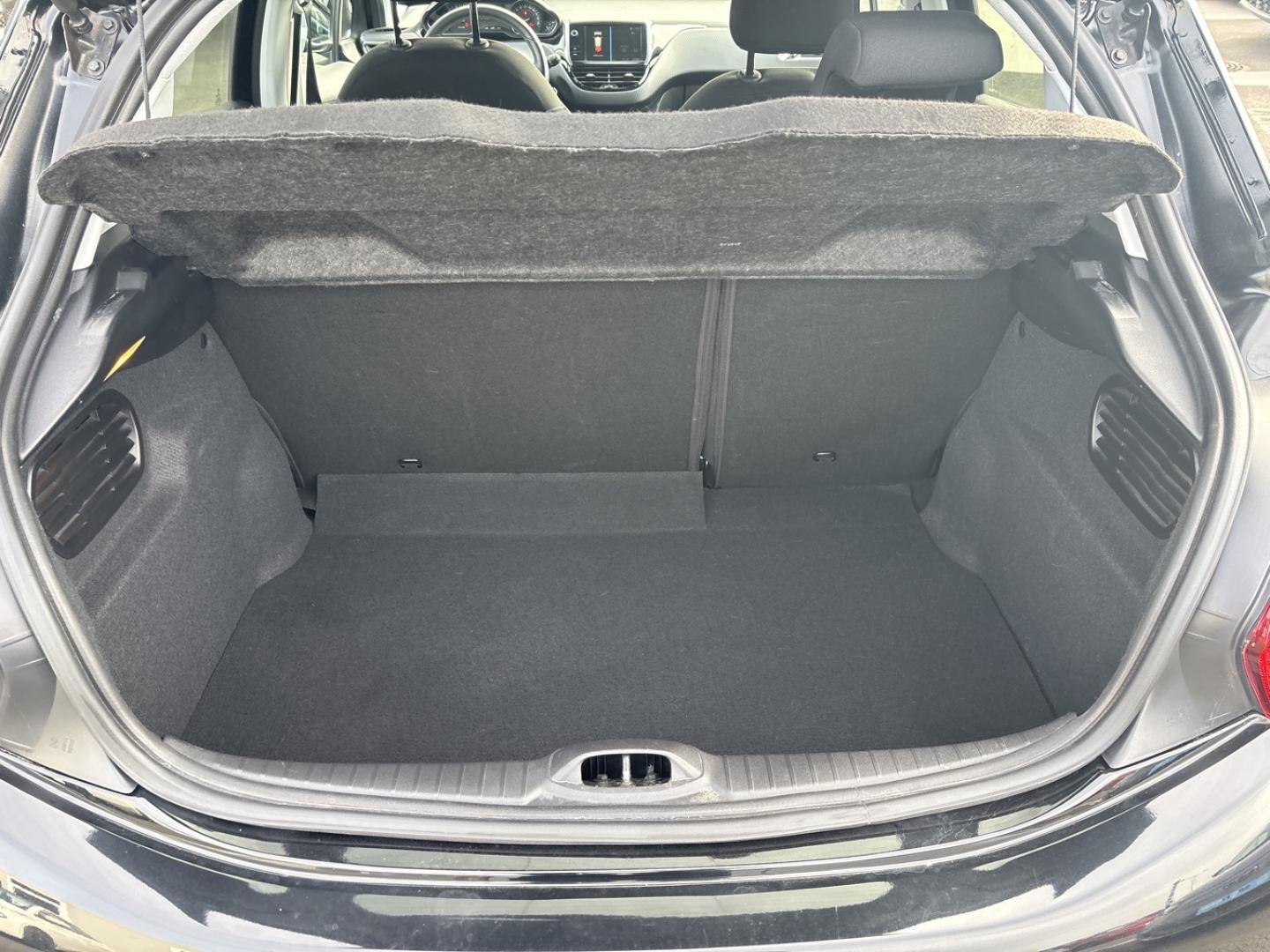 Image PEUGEOT 208 1.2 PureTech 82ch Style 5p
