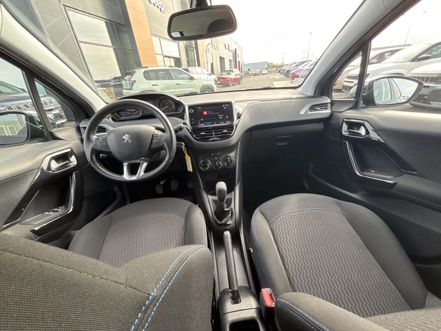 Image PEUGEOT 208 1.2 PureTech 82ch Style 5p
