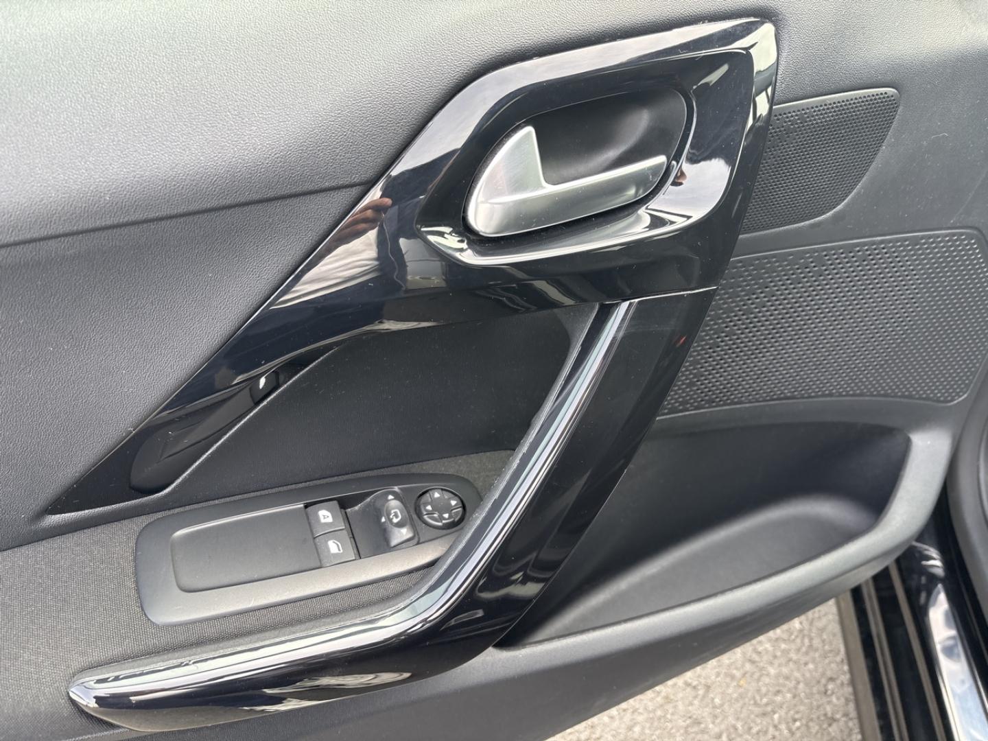 Image PEUGEOT 208 1.2 PureTech 82ch Style 5p