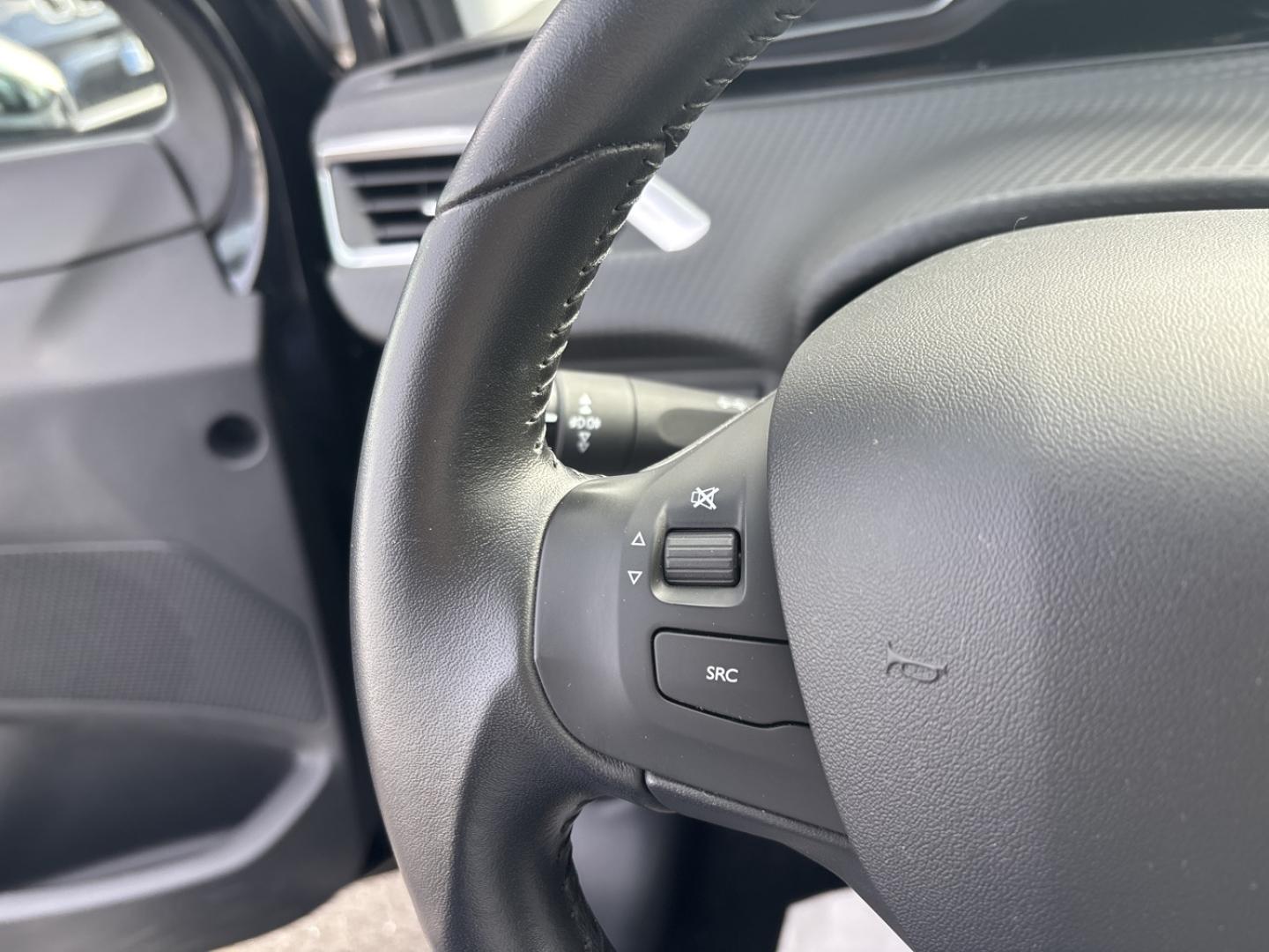 Image PEUGEOT 208 1.2 PureTech 82ch Style 5p