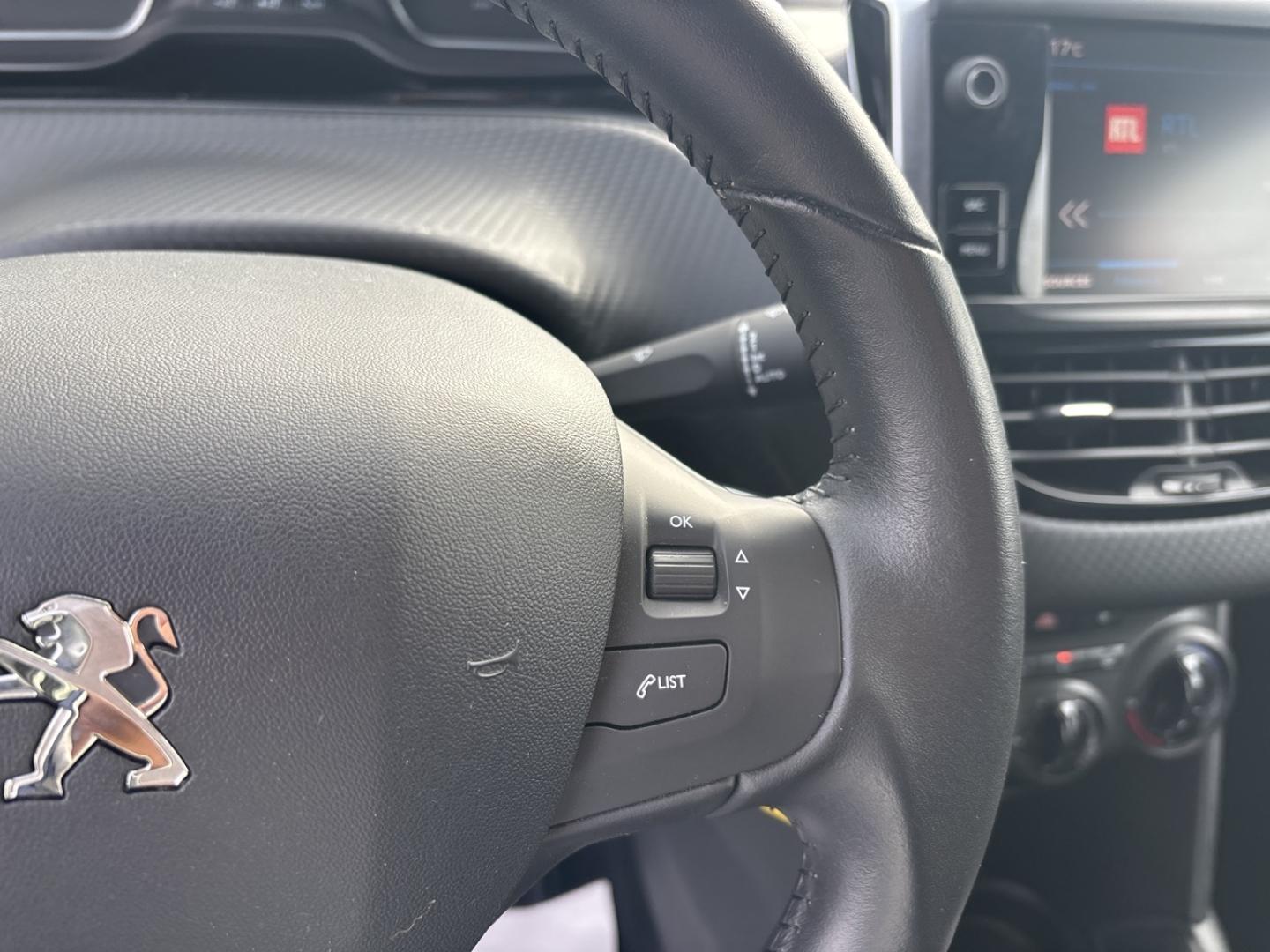 Image PEUGEOT 208 1.2 PureTech 82ch Style 5p