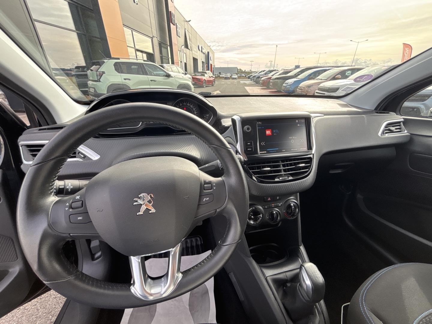 Image PEUGEOT 208 1.2 PureTech 82ch Style 5p