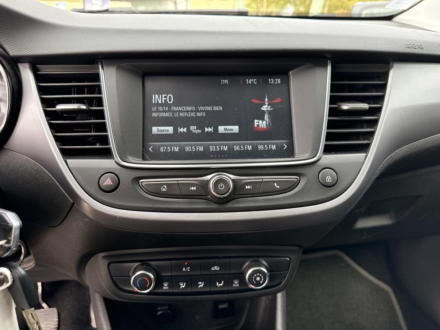Image OPEL Crossland 1.2 Turbo 110ch Elegance