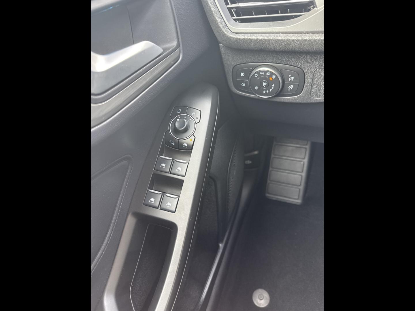 Image FORD Focus SW 1.0 EcoBoost mHEV 125 ch Titanium X Business