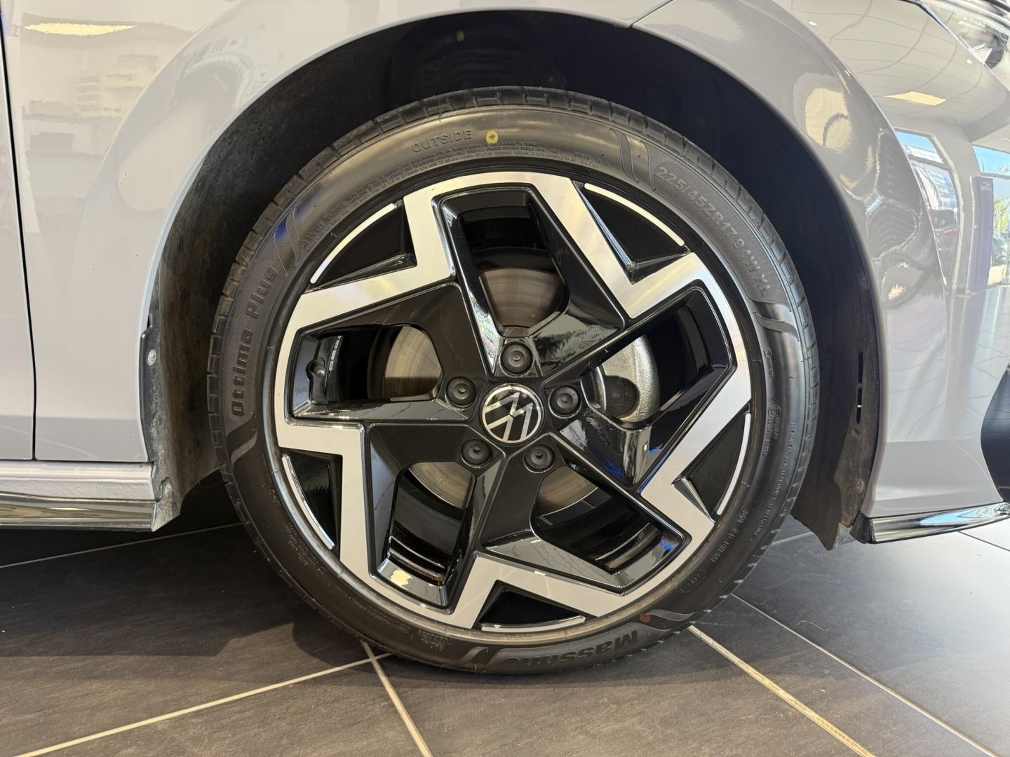 Image VOLKSWAGEN Golf 2.0 TDI SCR 150ch R-Line DSG7