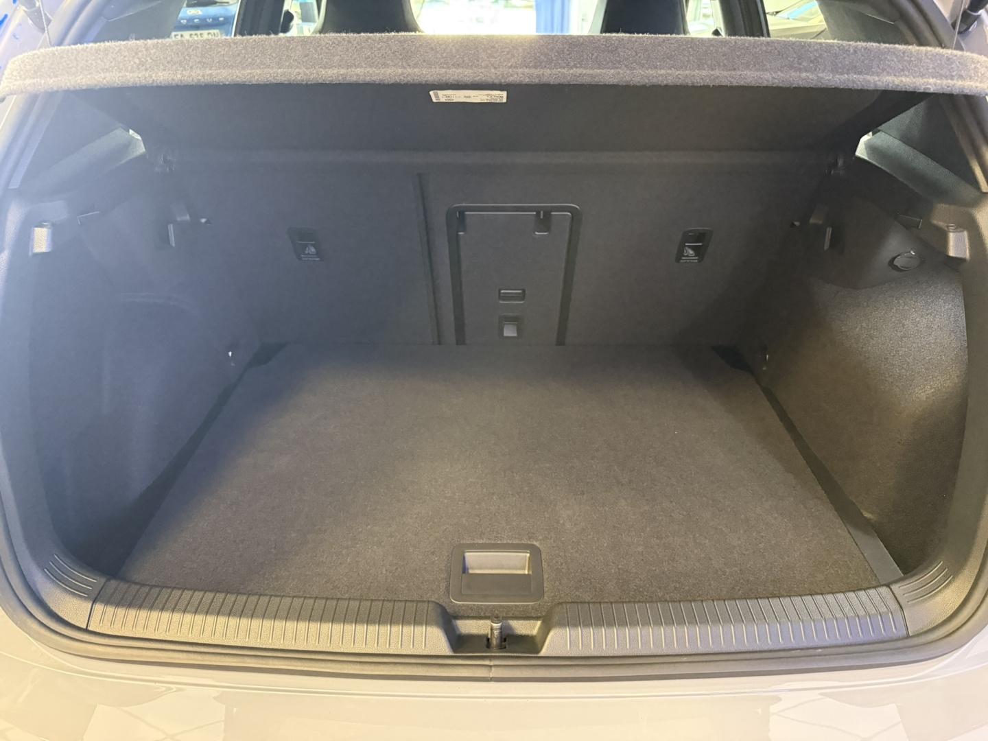 Image VOLKSWAGEN Golf 2.0 TDI SCR 150ch R-Line DSG7