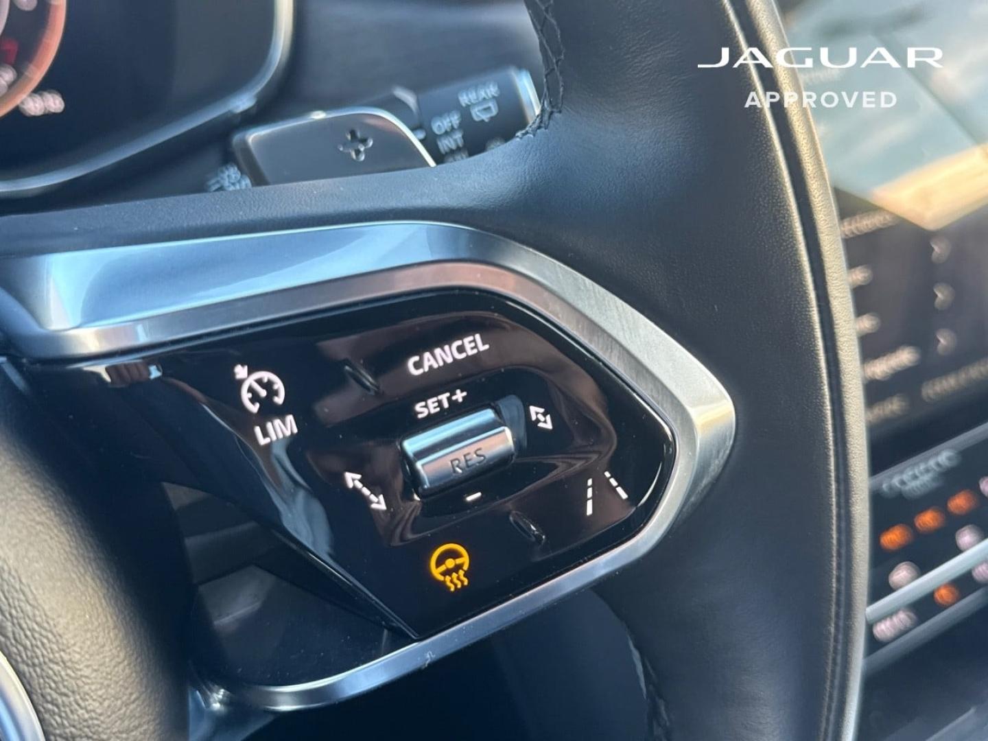 Image JAGUAR F-Pace P400e Plug-in-Hybrid R-Dynamic HSE BVA8 AWD