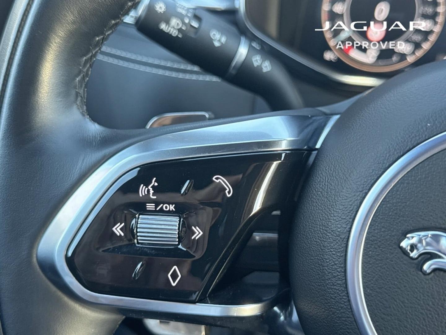 Image JAGUAR F-Pace P400e Plug-in-Hybrid R-Dynamic HSE BVA8 AWD