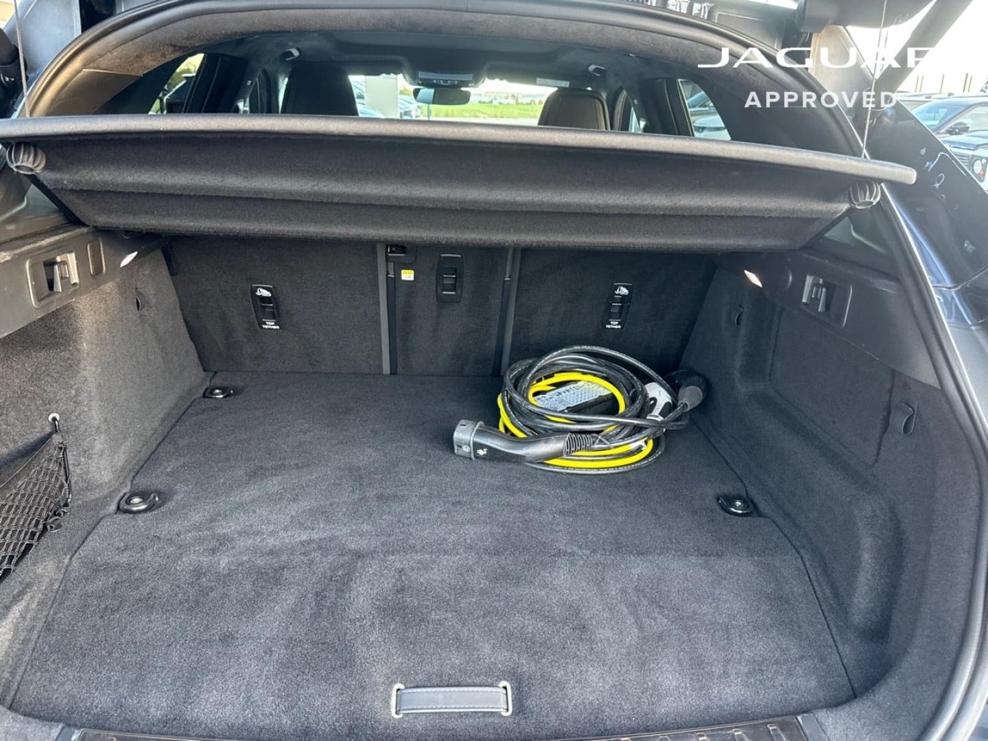 Image JAGUAR F-Pace P400e Plug-in-Hybrid R-Dynamic HSE BVA8 AWD