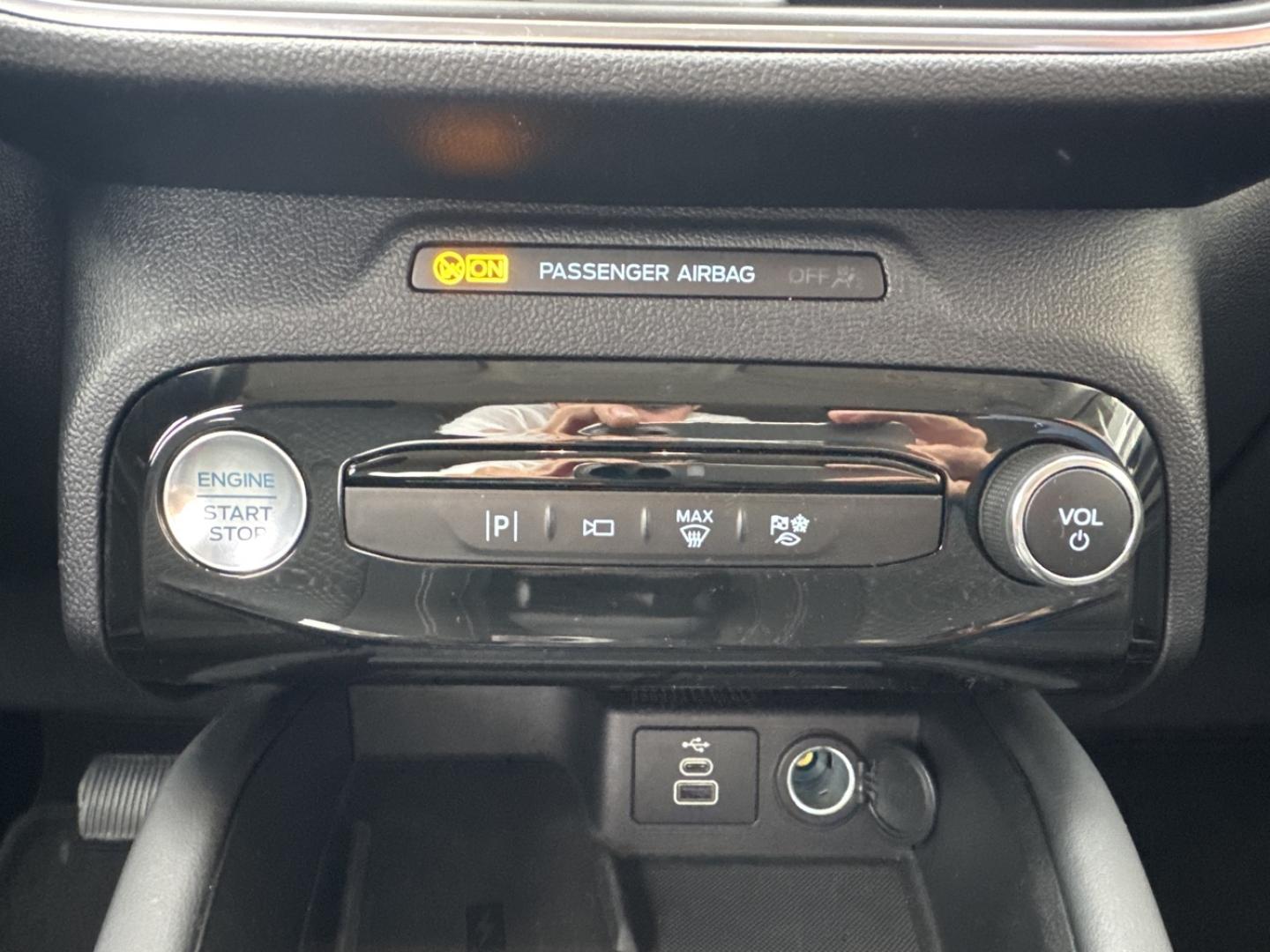 Image FORD Kuga 2.5 Duratec 180ch Hybrid FlexiFuel Titanium Business Powershift