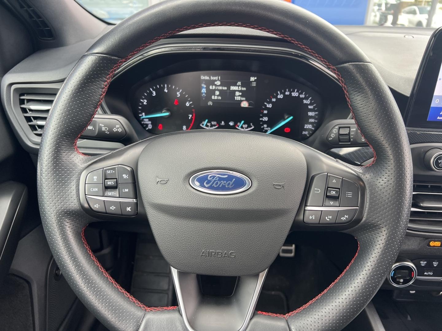 Image FORD Focus 1.0 EcoBoost 125ch mHEV ST-Line Business