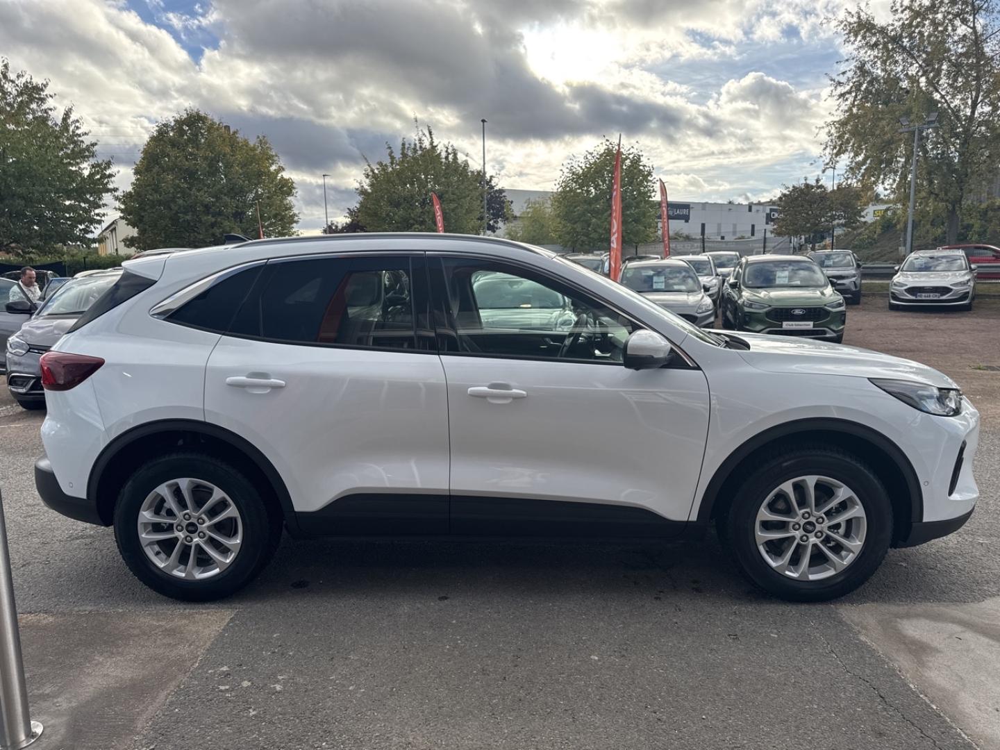 Image FORD Kuga 2.5 Duratec 180ch Hybrid FlexiFuel Titanium Business Powershift