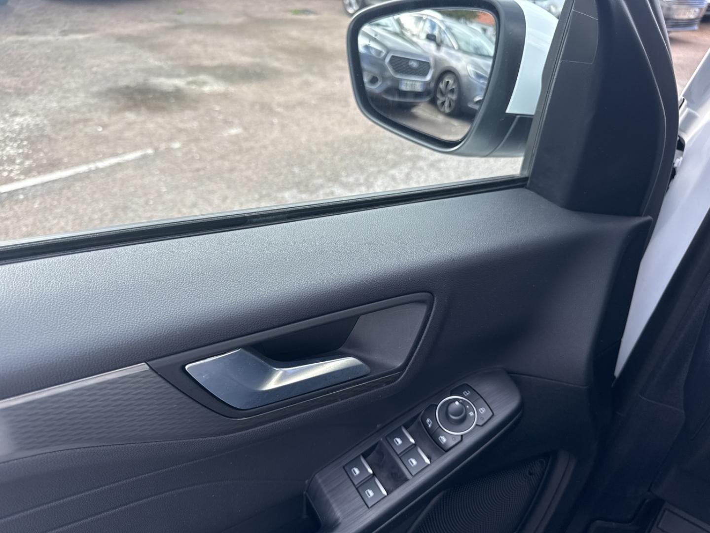 Image FORD Kuga 2.5 Duratec 180ch Hybrid FlexiFuel Titanium Business Powershift