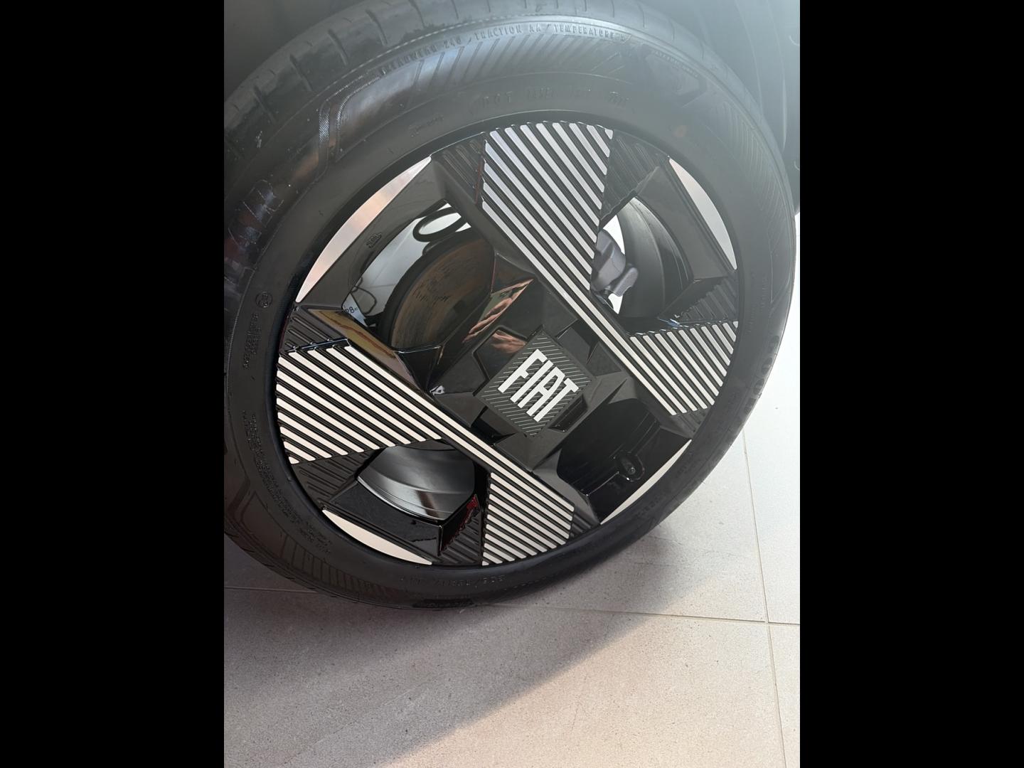 Image FIAT Grande Panda 1.2 Hybrid Turbo 110ch La Prima eDCT6