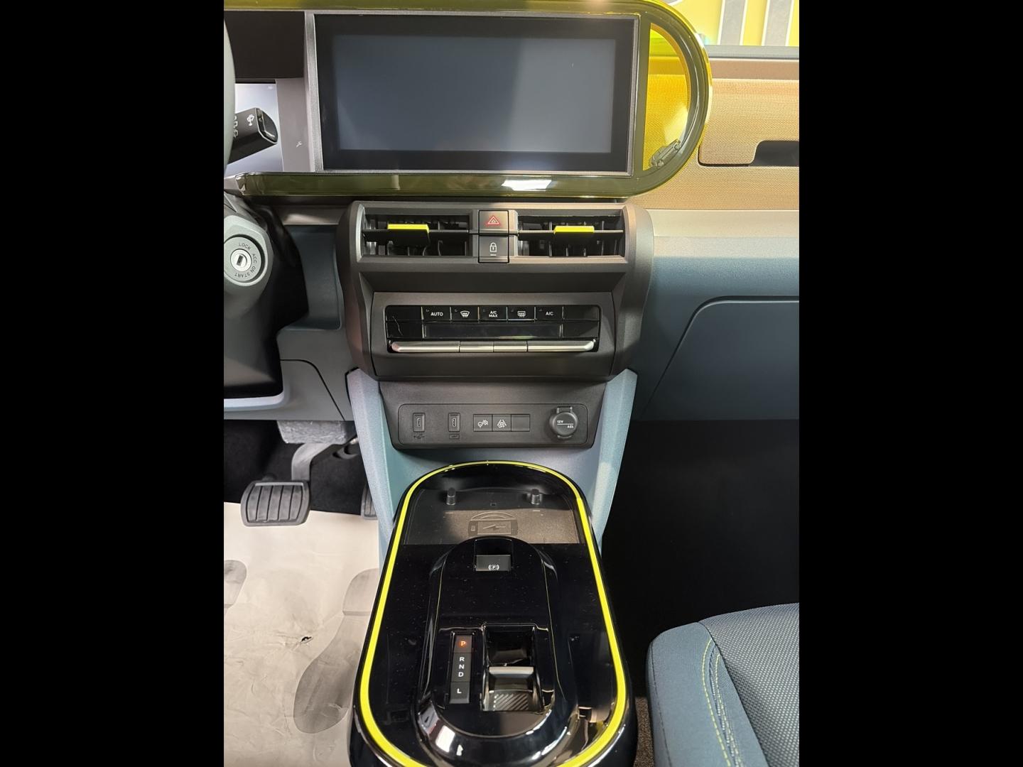 Image FIAT Grande Panda 1.2 Hybrid Turbo 110ch La Prima eDCT6