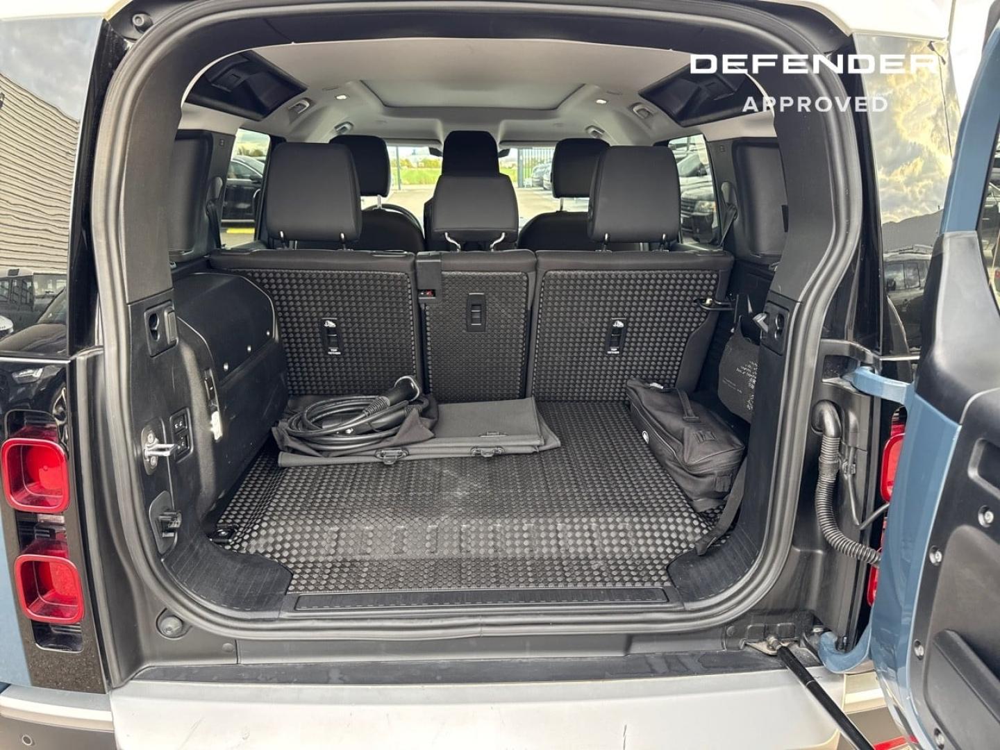 Image LAND-ROVER Defender 110 2.0 P300e S