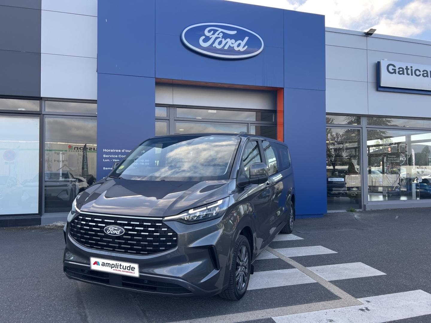 Photo FORD Tourneo Custom 320 L2H1 2.0 EcoBlue 170ch Titanium BVA8