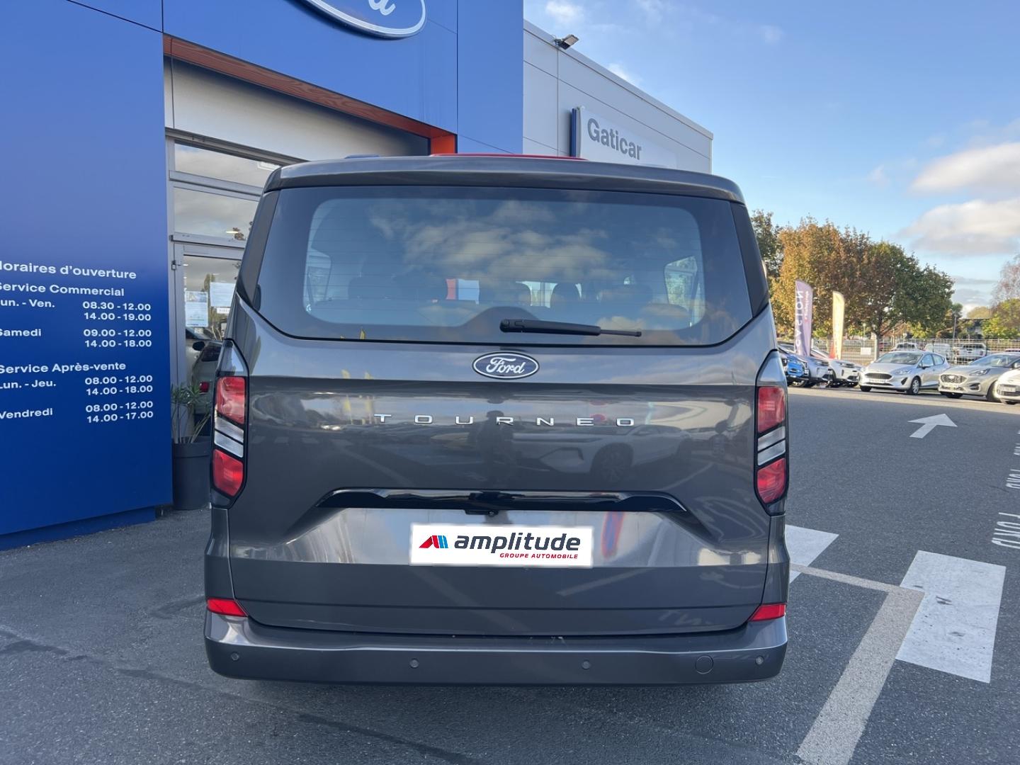 Image FORD Tourneo Custom 320 L2H1 2.0 EcoBlue 170ch Titanium BVA8