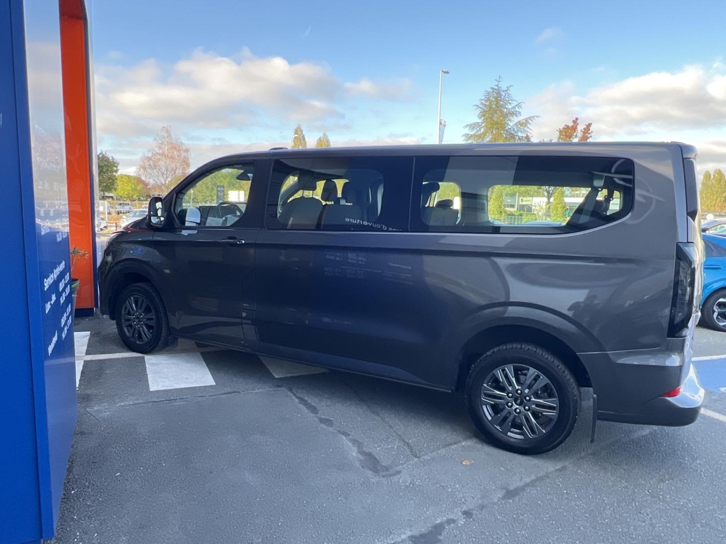 Image FORD Tourneo Custom 320 L2H1 2.0 EcoBlue 170ch Titanium BVA8