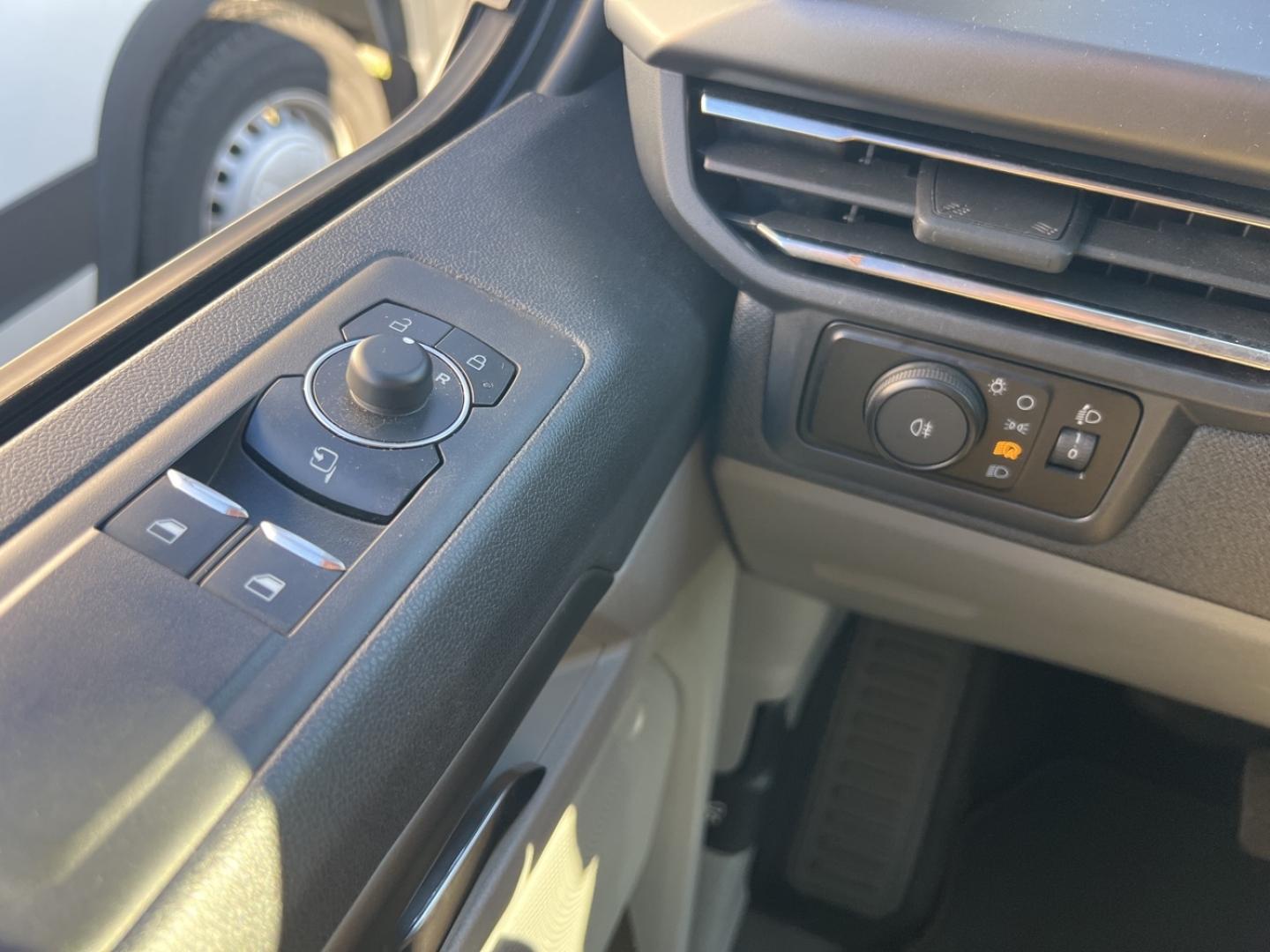 Image FORD Tourneo Custom 320 L2H1 2.0 EcoBlue 170ch Titanium BVA8
