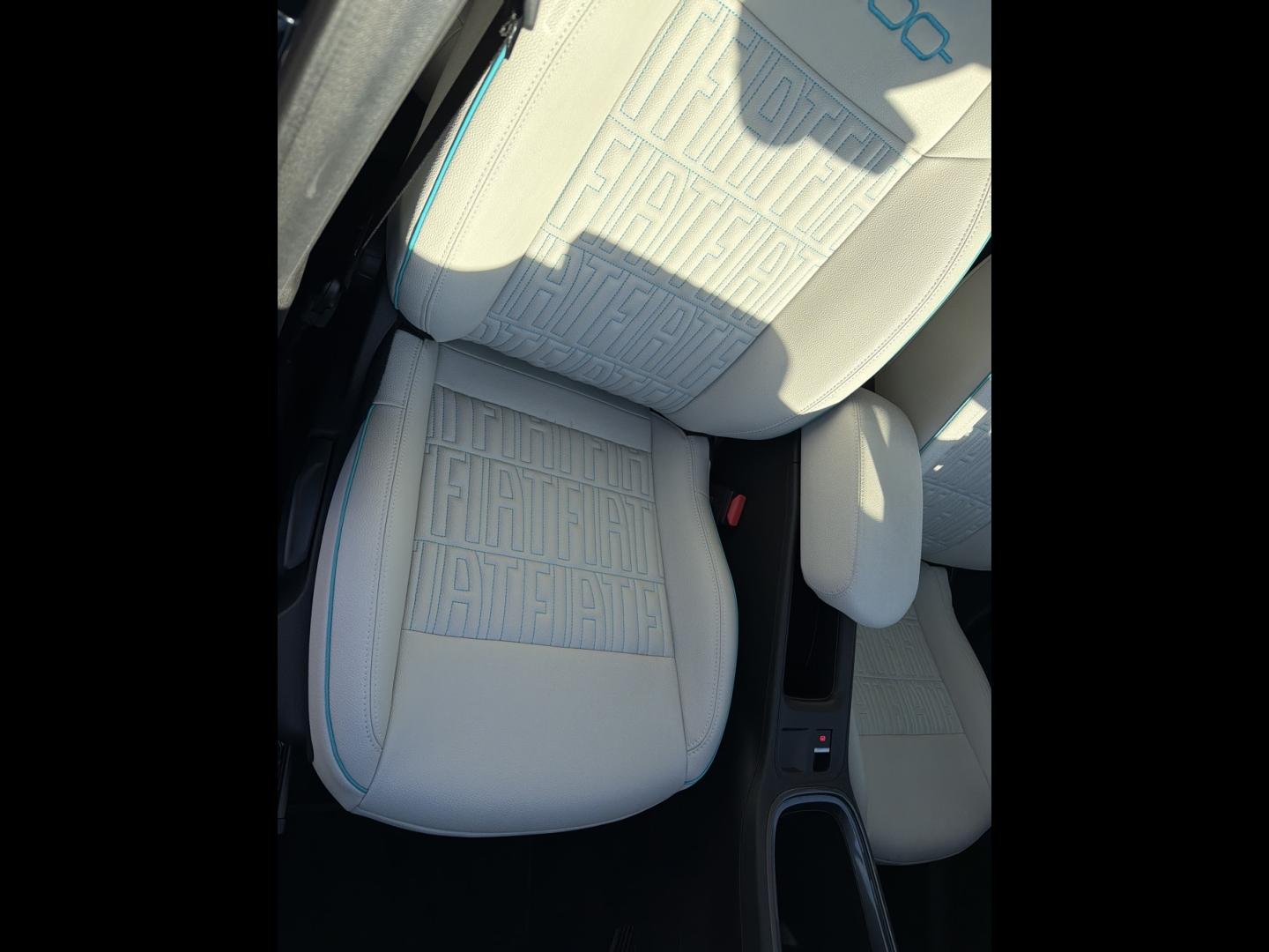 Image FIAT 600 1.2 Hybrid Turbo 110ch La Prima eDCT6