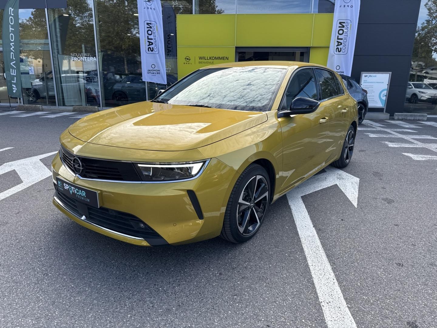 Photo OPEL Astra 1.6 Turbo 180ch Hybrid Elegance BVA8