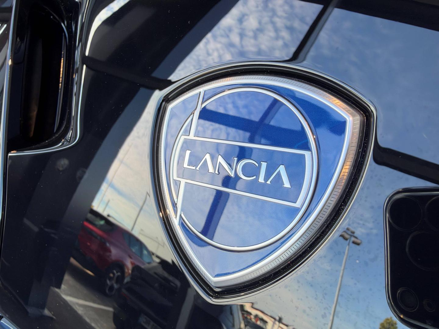 Image LANCIA Ypsilon 1.2 Ibrida 110ch LX eDCT6