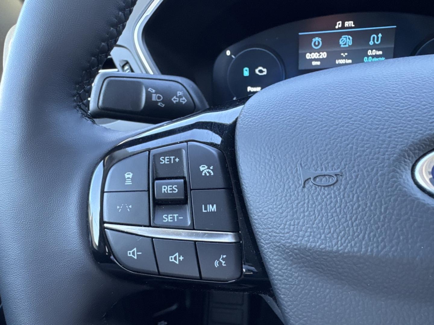 Image FORD Kuga 2.5 Duratec 180ch Hybrid FlexiFuel Titanium Business Powershift