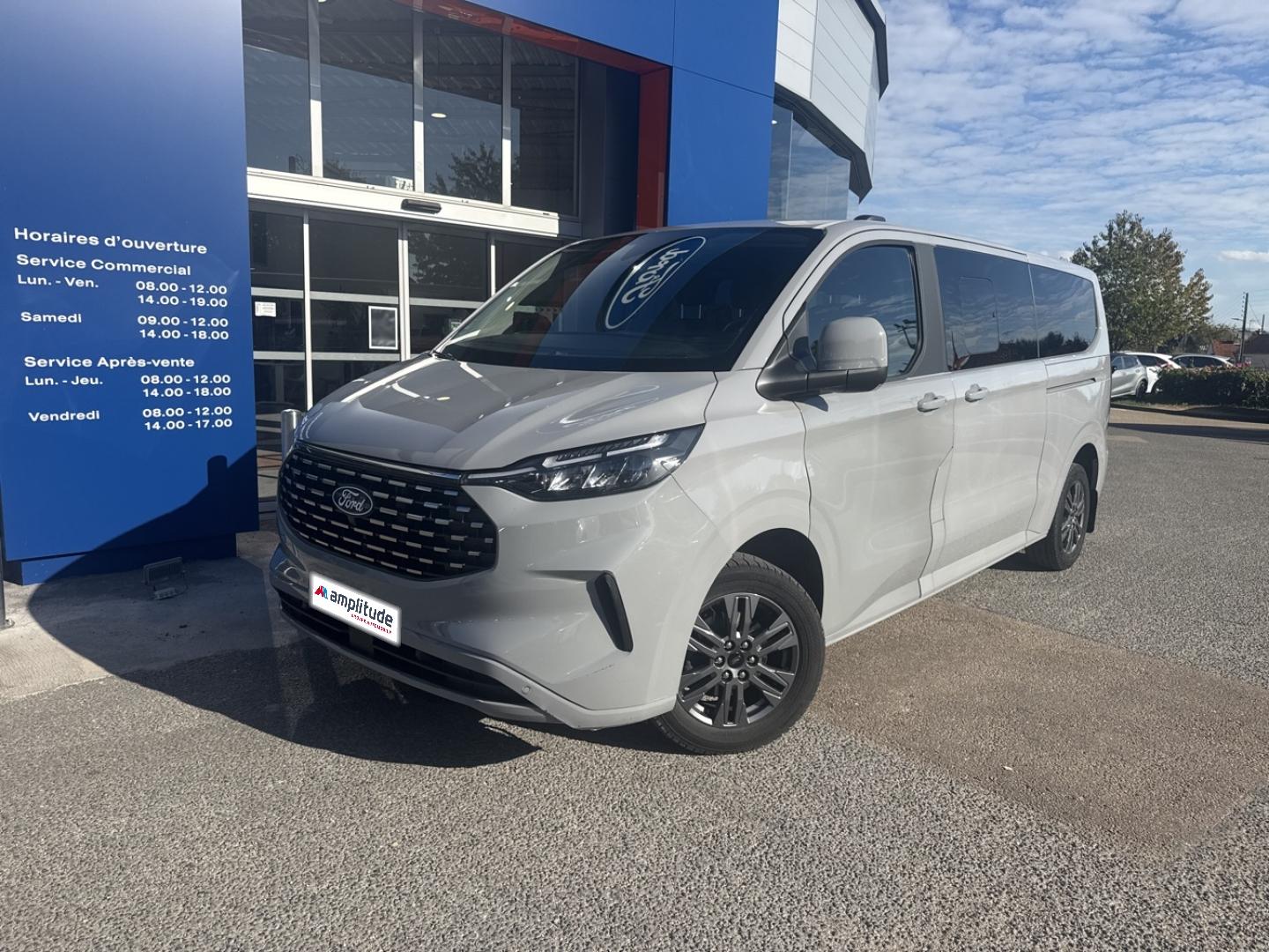 Photo FORD Tourneo Custom 320 L2H1 2.0 EcoBlue 150ch Titanium