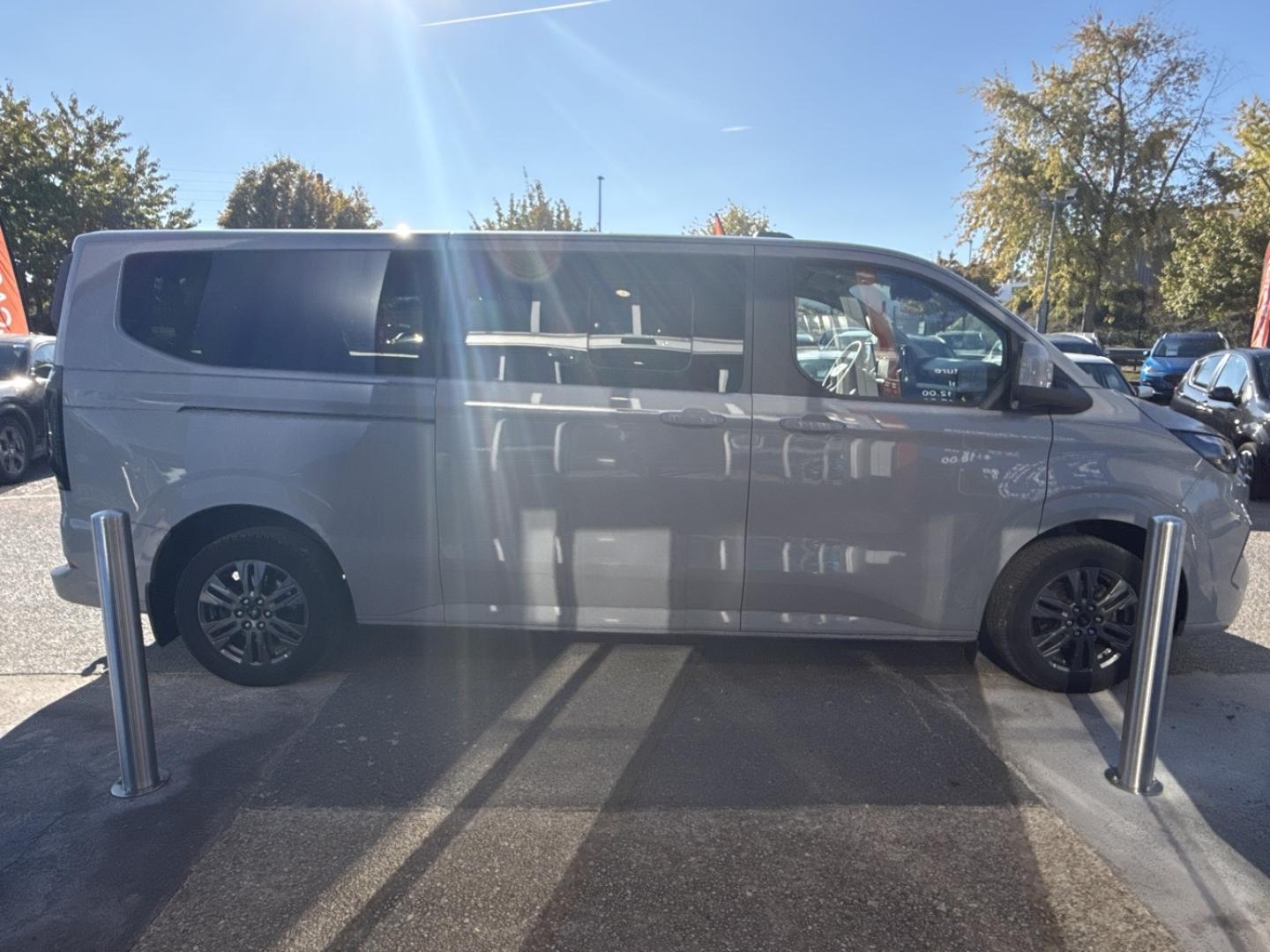 Image FORD Tourneo Custom 320 L2H1 2.0 EcoBlue 150ch Titanium