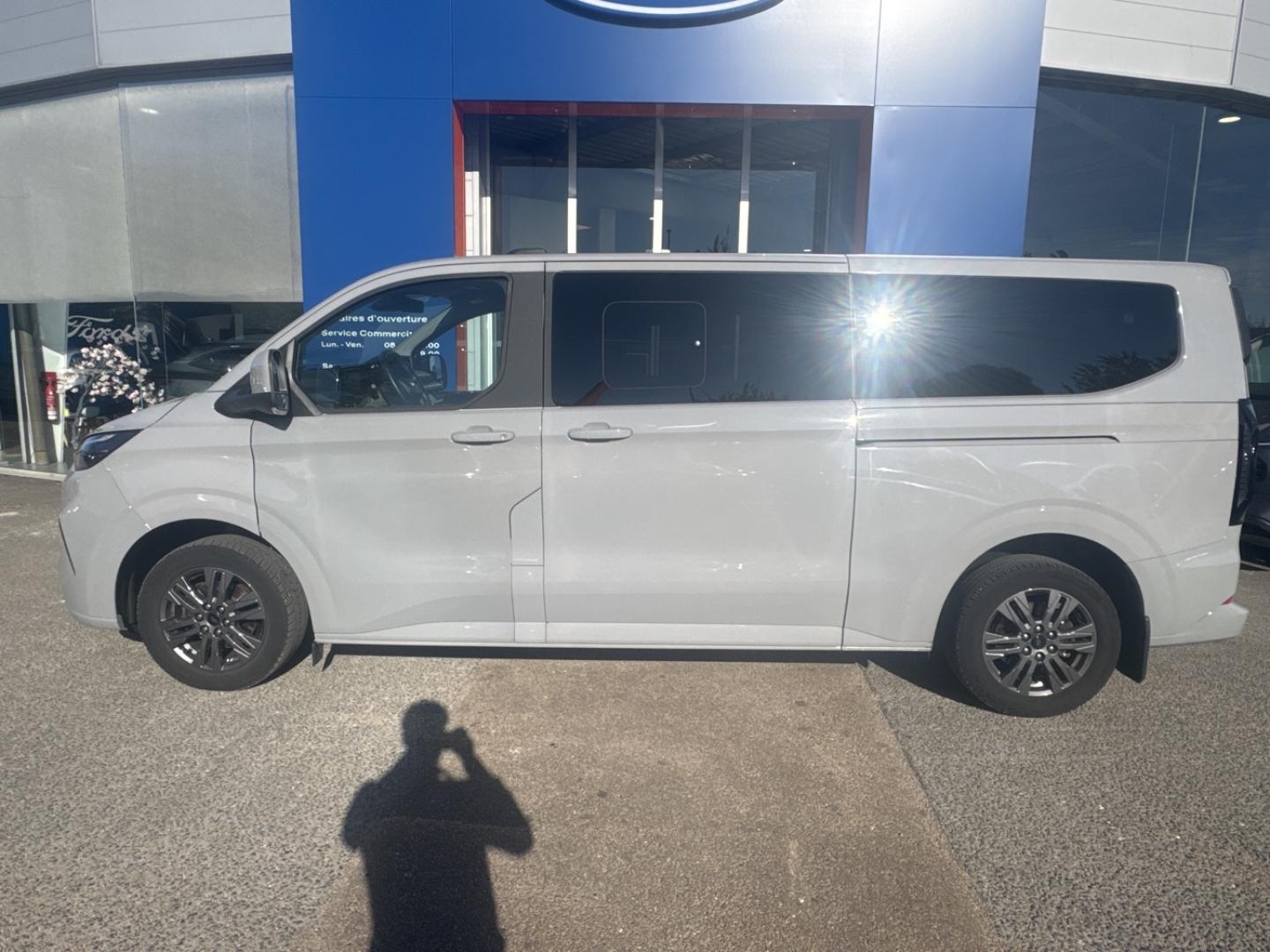 Image FORD Tourneo Custom 320 L2H1 2.0 EcoBlue 150ch Titanium